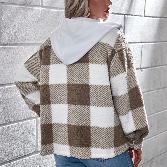 SHEIN Flap Pocket Contrast Hooded Buffalo Plaid Teddy Coat size L - Picture 3 of 10
